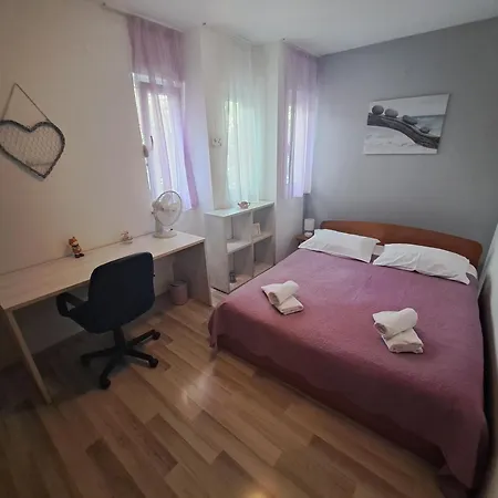 Ivana Apartamento *